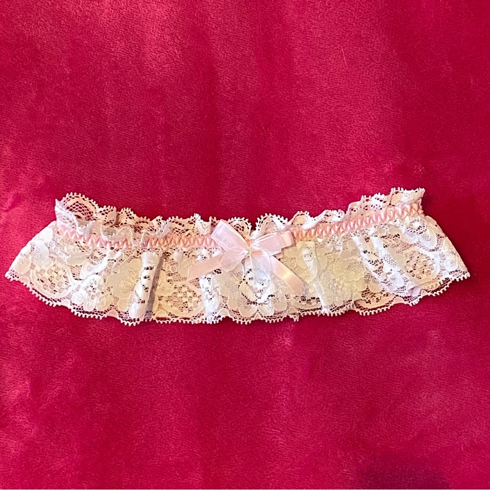 Linea Donatella White Lace Bridal Garter Barbie Pink Bow NWT O/S